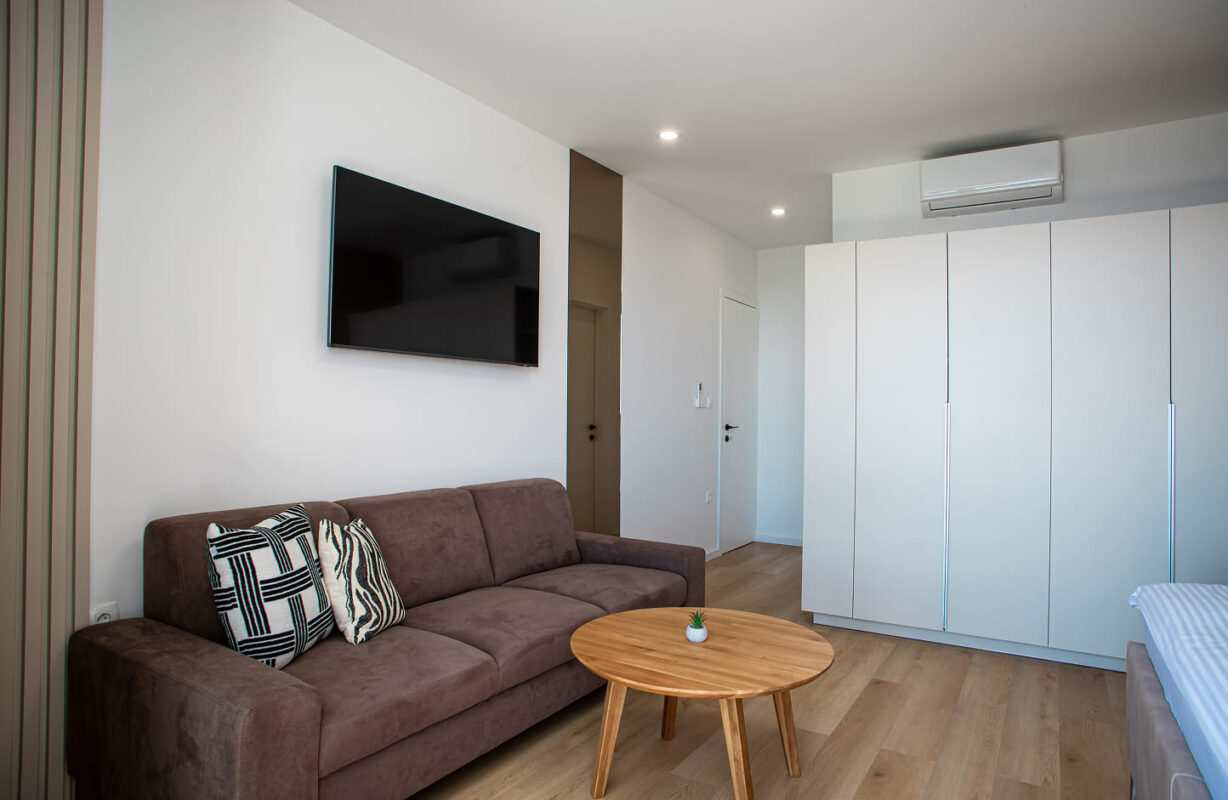 leftguestroom5